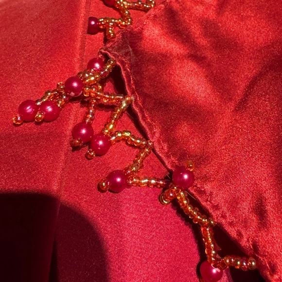 💫 Rare Vintage Victoria’s Secret Red Satin Shawl and / or Pashmina 💫 - Picture 4 of 16